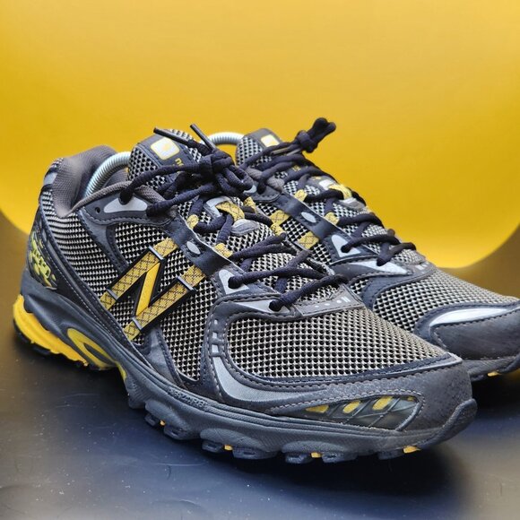 New Balance 749 (2009) - Picture 3 of 6